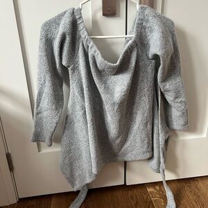 Sabo Skirt Off-the-Shoulder Gray Sweater